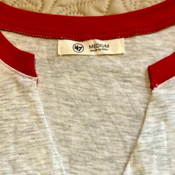 🌸New 47 college vault Kansas Jayhawks crop tee - Picture 2 of 9